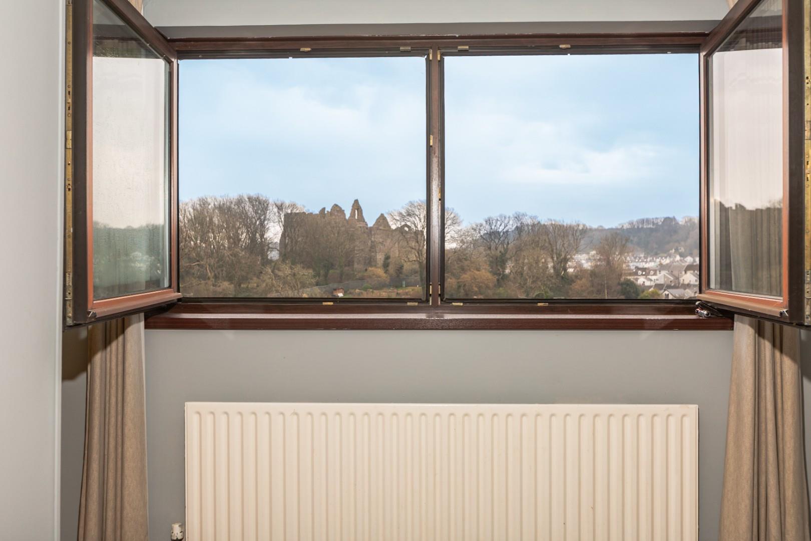 Oystermouth Court, Mumbles, Swansea, SA3 5TD